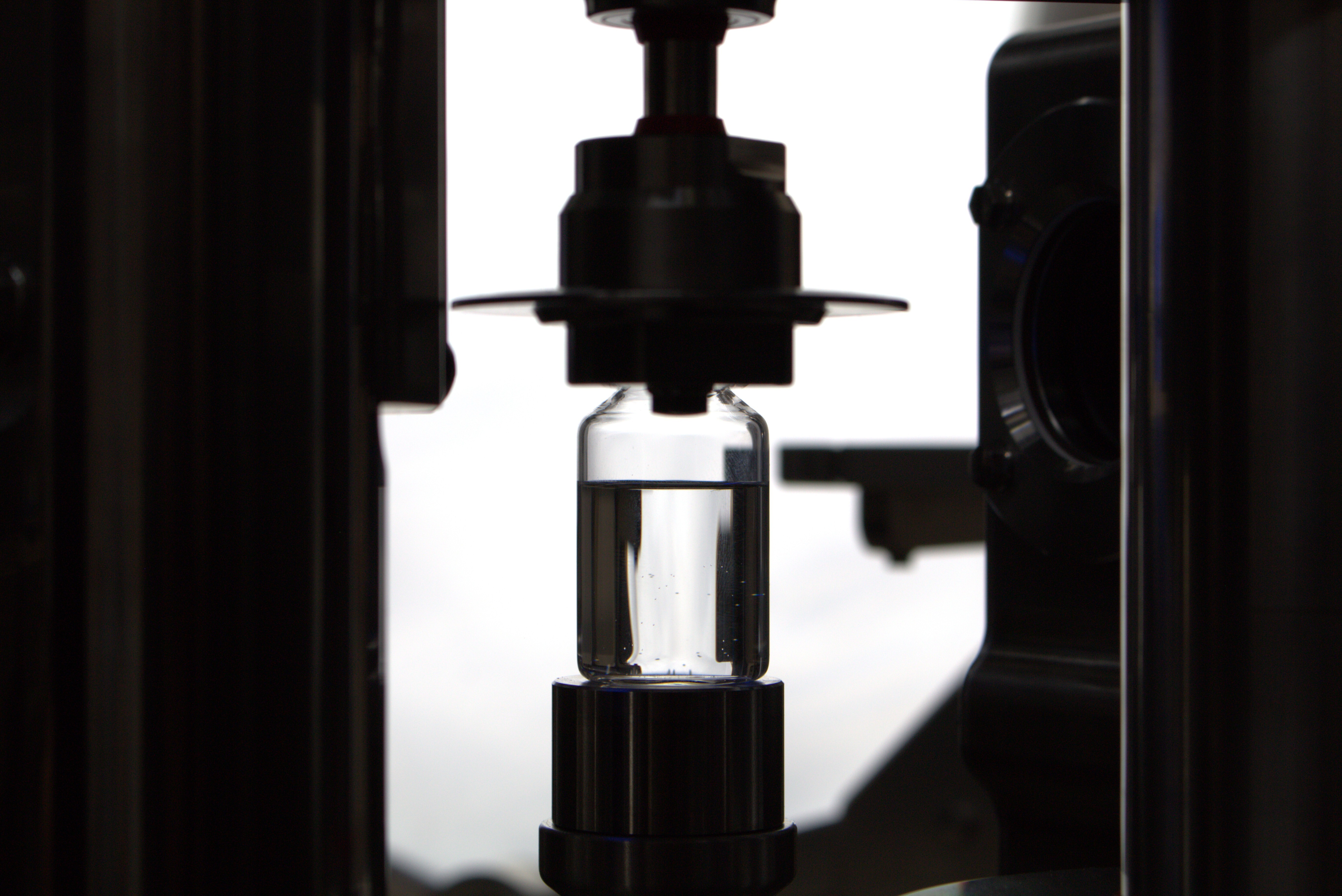 Jaw Crimping VS Rotary Crimping: Enhancing aseptic assurance.